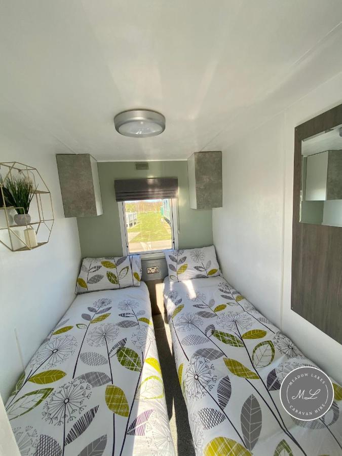 סקגנס Meadow Lakes 22 - Golden Palm, Pet Friendly, Wifi, Bed Linen - Meadow Lakes Caravan & Lodge Hire מראה חיצוני תמונה