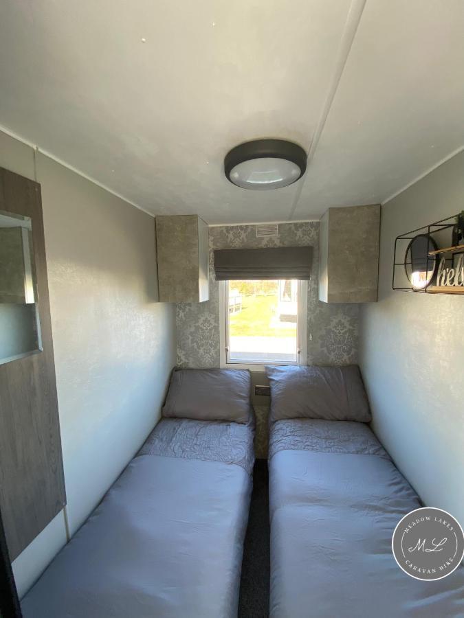 סקגנס Meadow Lakes 22 - Golden Palm, Pet Friendly, Wifi, Bed Linen - Meadow Lakes Caravan & Lodge Hire מראה חיצוני תמונה
